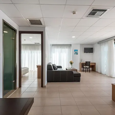 Royal Bay 4* קפלוס