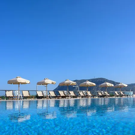 Royal Bay מלון 4*
