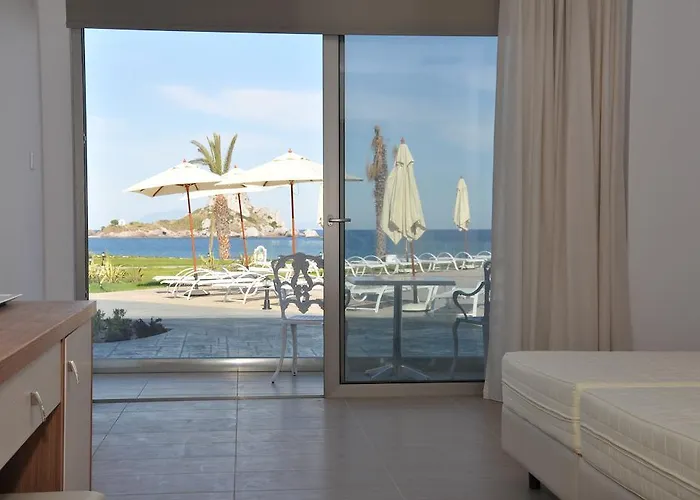 Royal Bay Κέφαλος