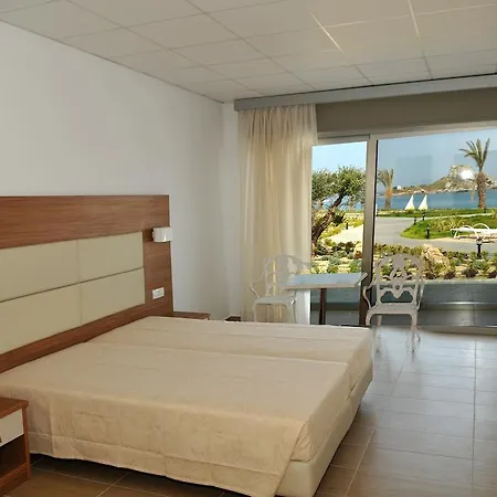 Royal Bay 4*