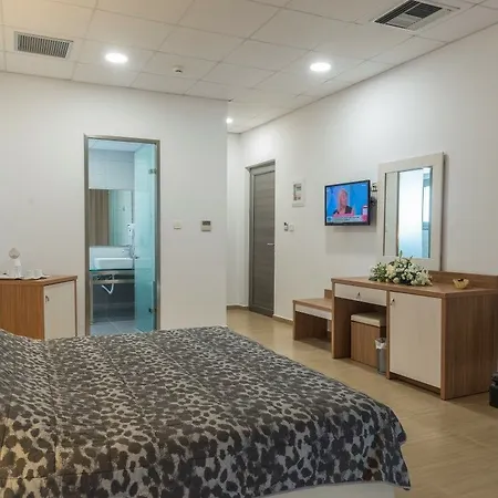 Royal Bay Hotel 4*